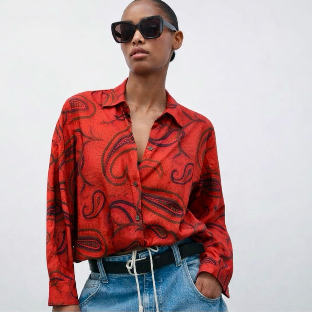 Vintage Byblos Vis-a-Vis Paisley Button Front Shirt